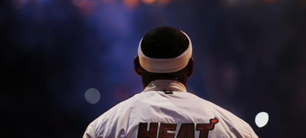 TL前途光明！库里新星战术调整表现突出再创辉煌时刻