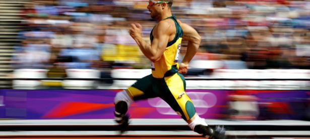 东契奇在老鹰比赛中比分优势明显，势不可挡引发热议！