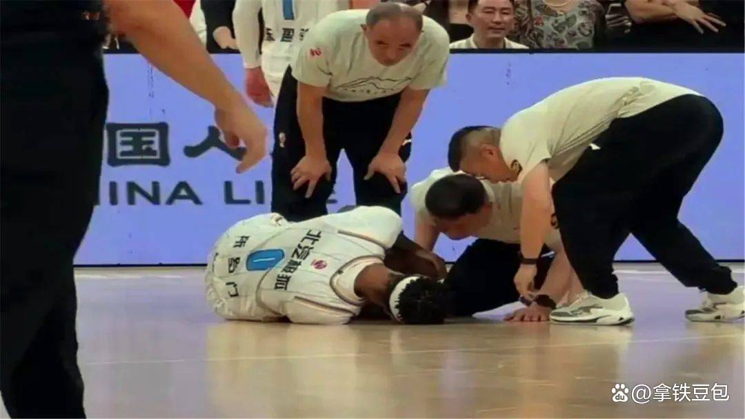 篮球比赛风波升级，争议事件频发的简单介绍